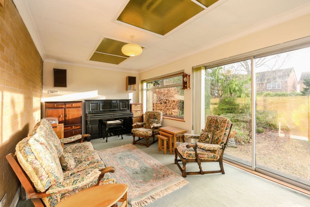 Property photo 3 of 14 Garden Room