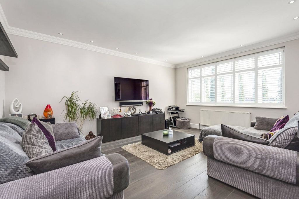 Property photo 2 of 12 Picture No. 08