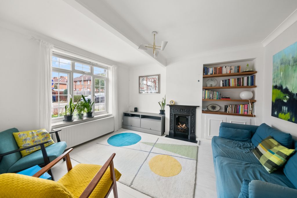 Property photo 2 of 12 Photo 1