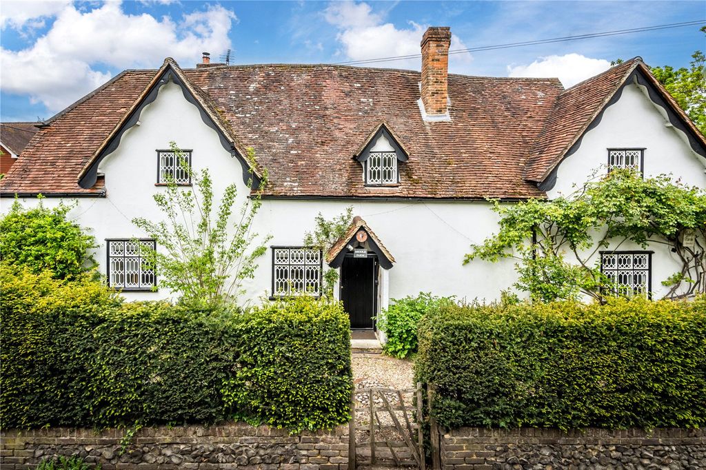 Property photo 2 of 34 House. Partnership