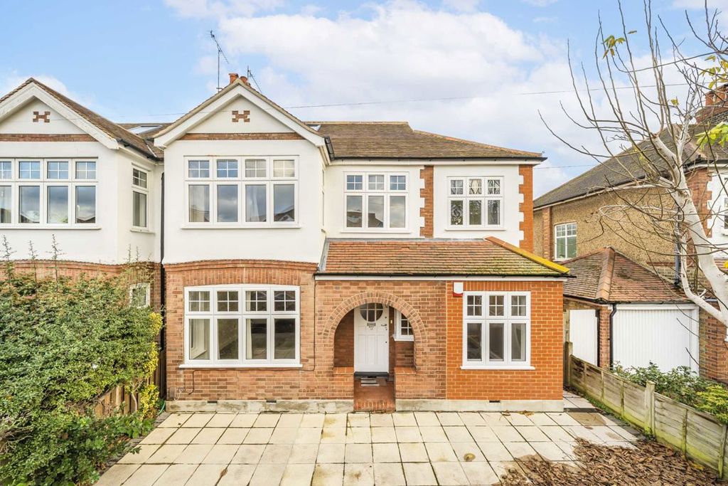 Property photo 1 of 9