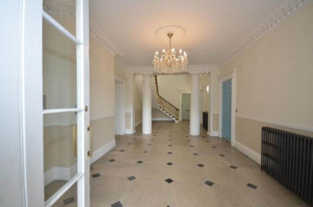 Property photo 3 of 23