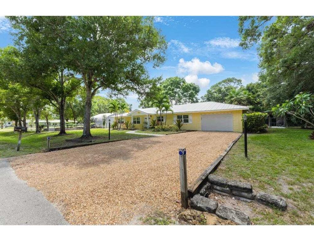 Property photo 1 of 31