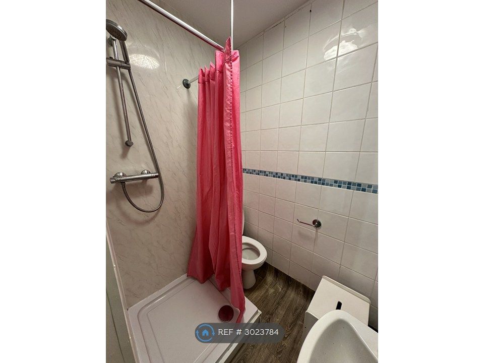 Property photo 2 of 4 Bathroom