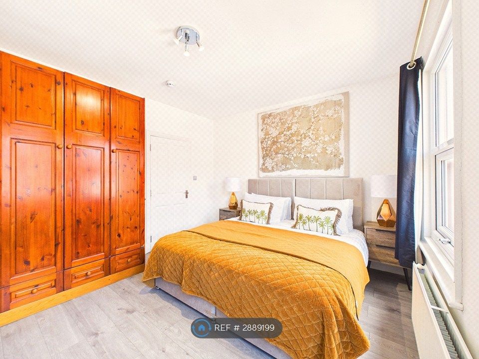 Property photo 1 of 35