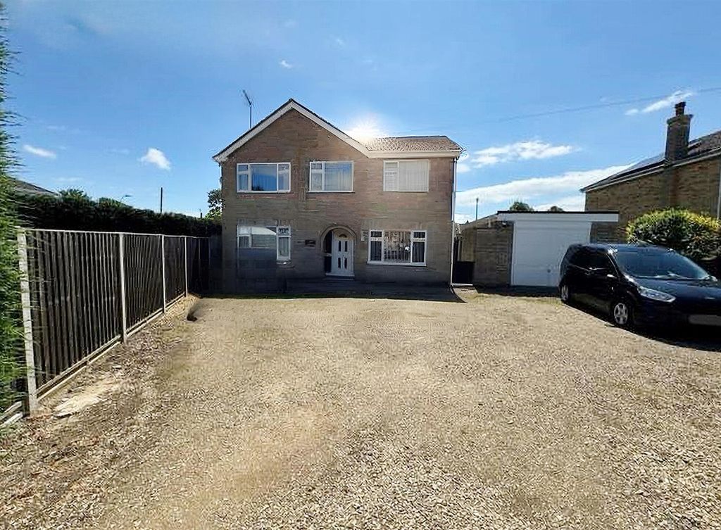 Property photo 1 of 20 Front