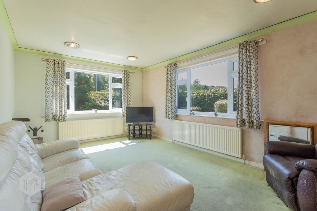 Property photo 2 of 35