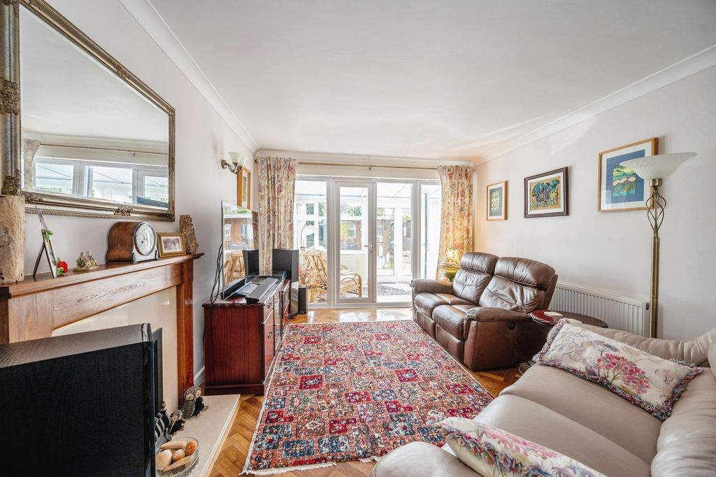 Property photo 3 of 22 Pbox-Img.Jpg