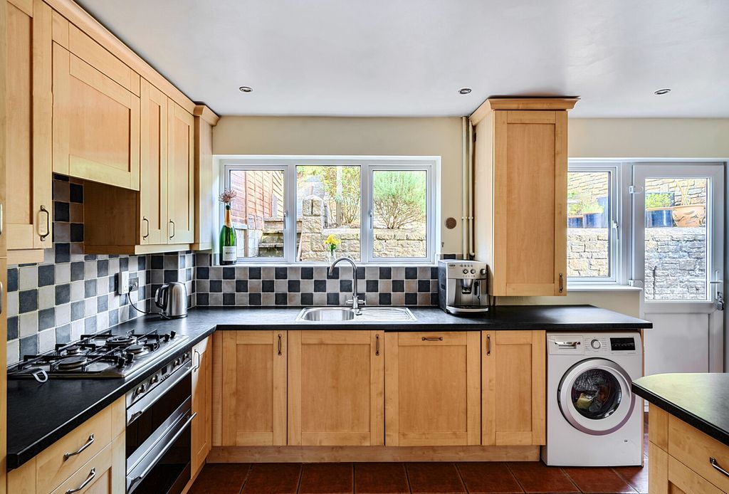 Property photo 3 of 15 Kitchen