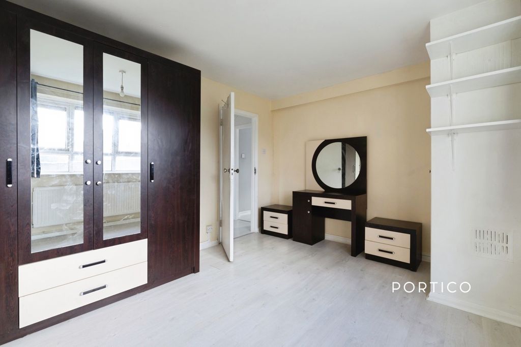 Property photo 3 of 6 Pbox-Img.Jpg
