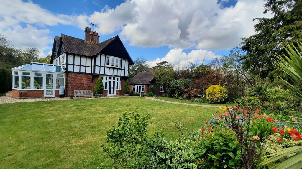 Property photo 2 of 53