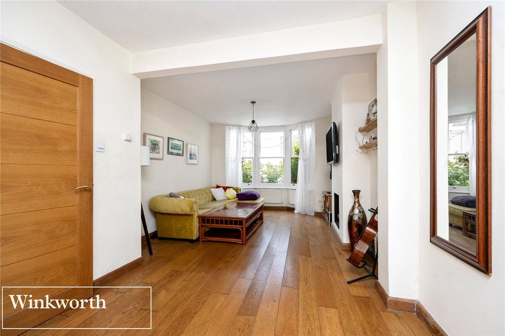 Property photo 3 of 15 Picture No. 02