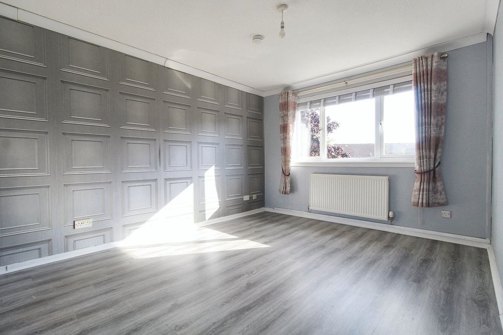 Property photo 2 of 17 Picture No. 08