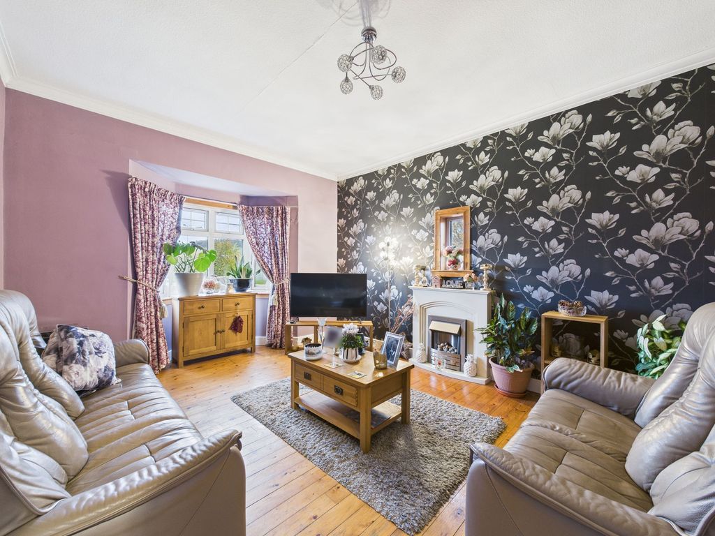 Property photo 2 of 14 Lounge