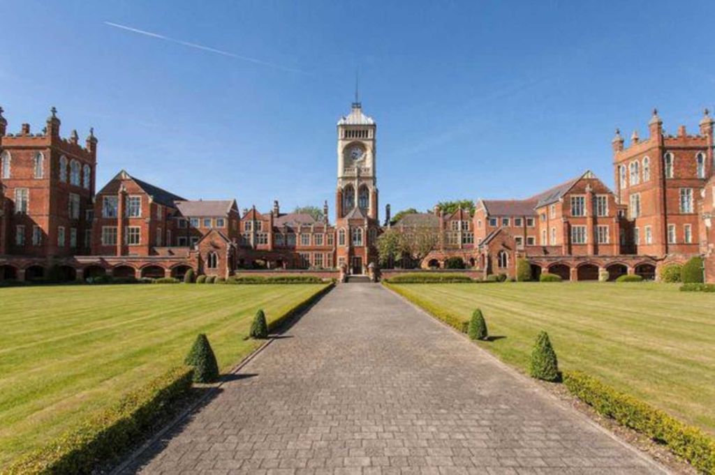 Property photo 1 of 12