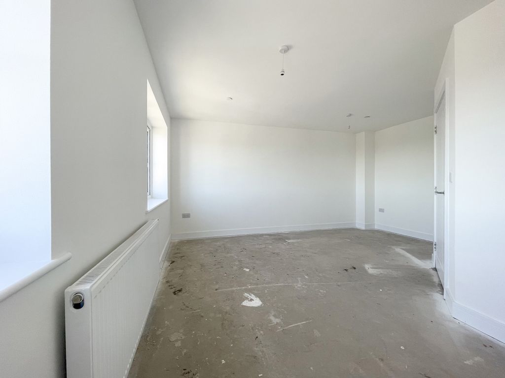 Property photo 3 of 13 Living-Room-5