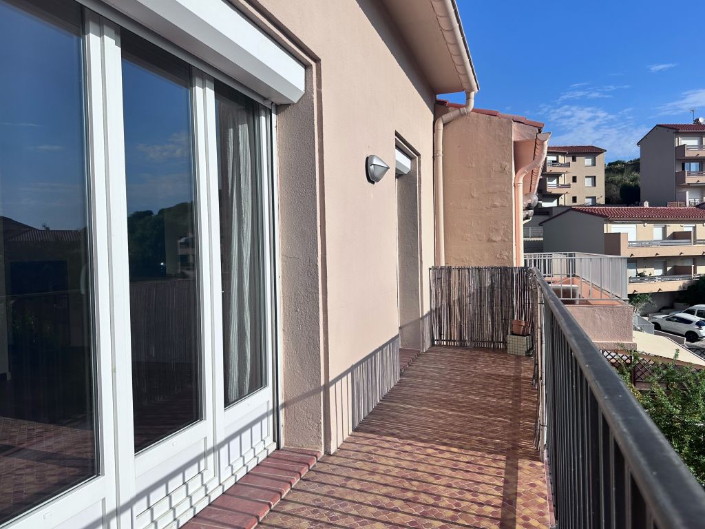 Property photo 1 of 28 Main Exterior View