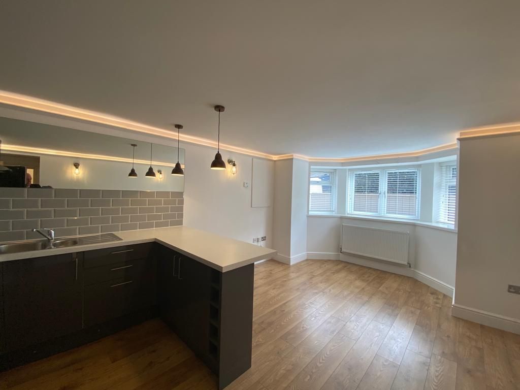 Property photo 2 of 6 Flat 5 Lounge 1.Jpg
