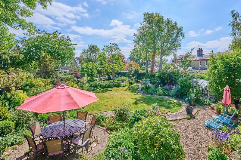 Property photo 3 of 24