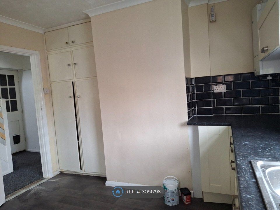 Property photo 3 of 13 Dining Area