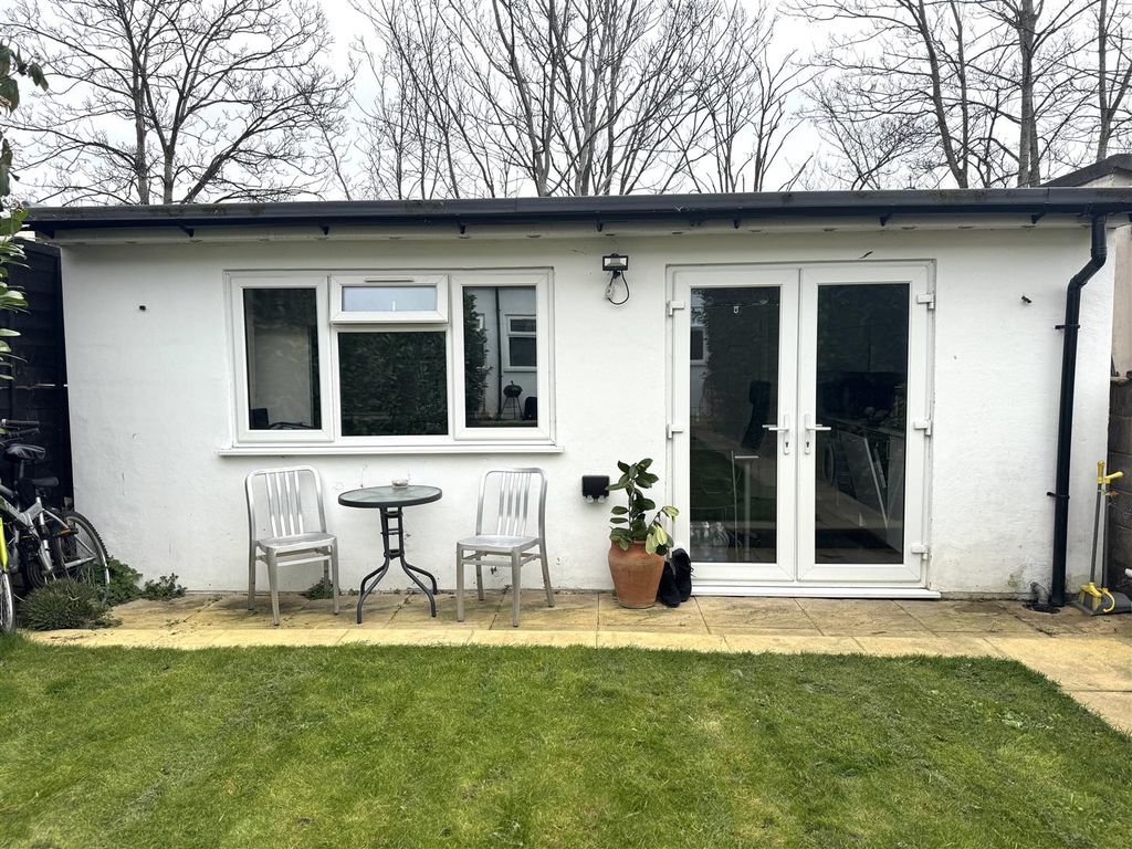 Property photo 1 of 7 Entrance...Jpg