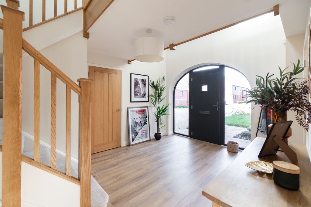 Property photo 2 of 49