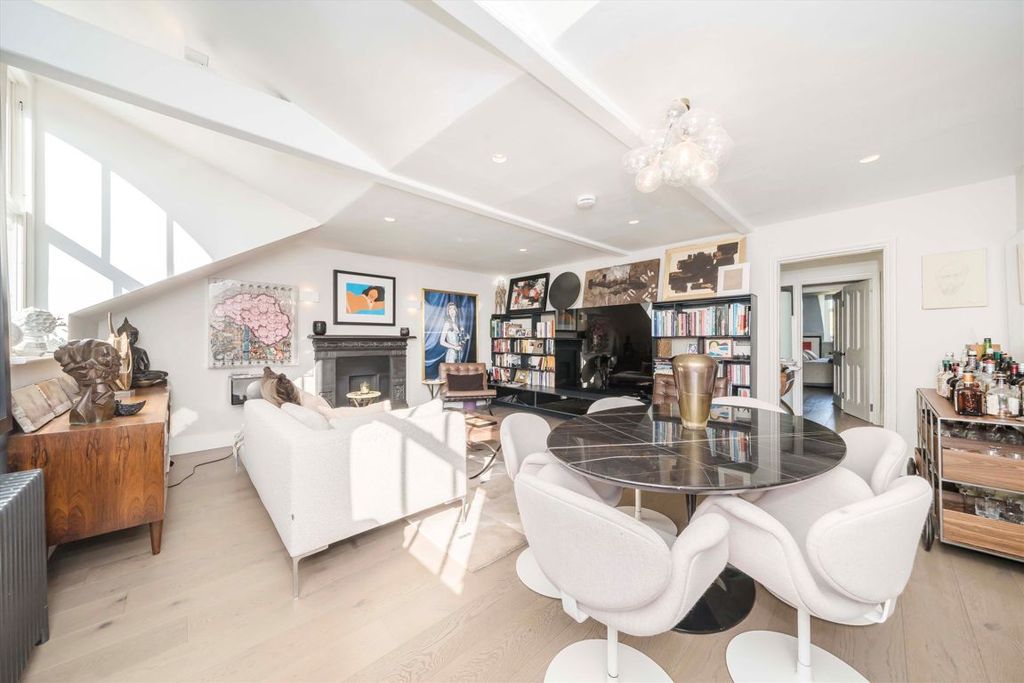 Property photo 3 of 7