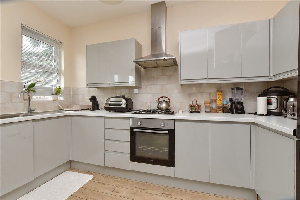 Property photo 3 of 7 Kitchen / Living Room