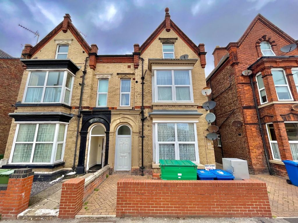 Property photo 1 of 8 Front Exterior