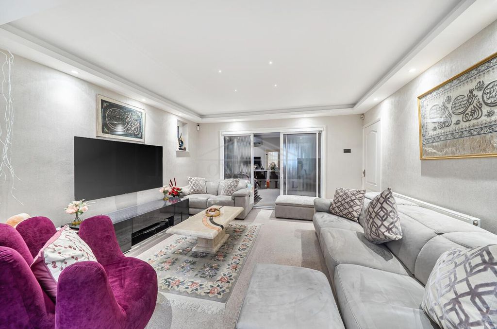 Property photo 1 of 12 d456Db37-7d80-4cc1-80d2-7Cfe174E681B.Jpg