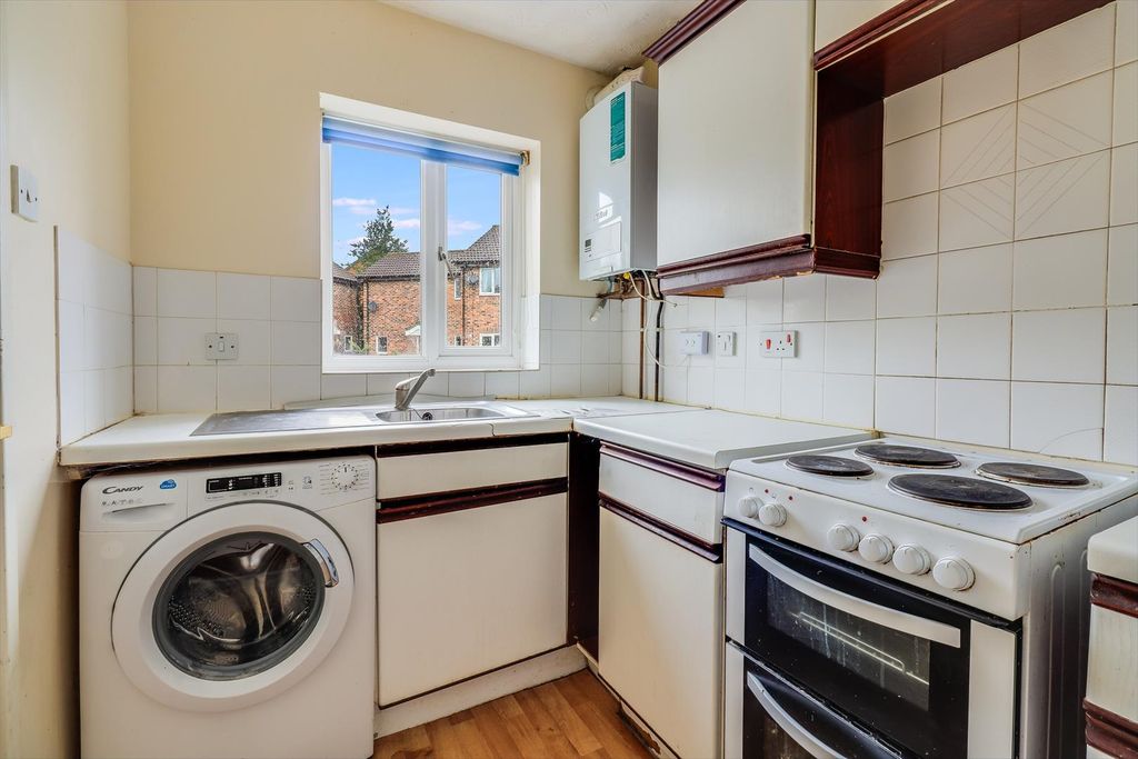 Property photo 2 of 15 Img (7).Jpg