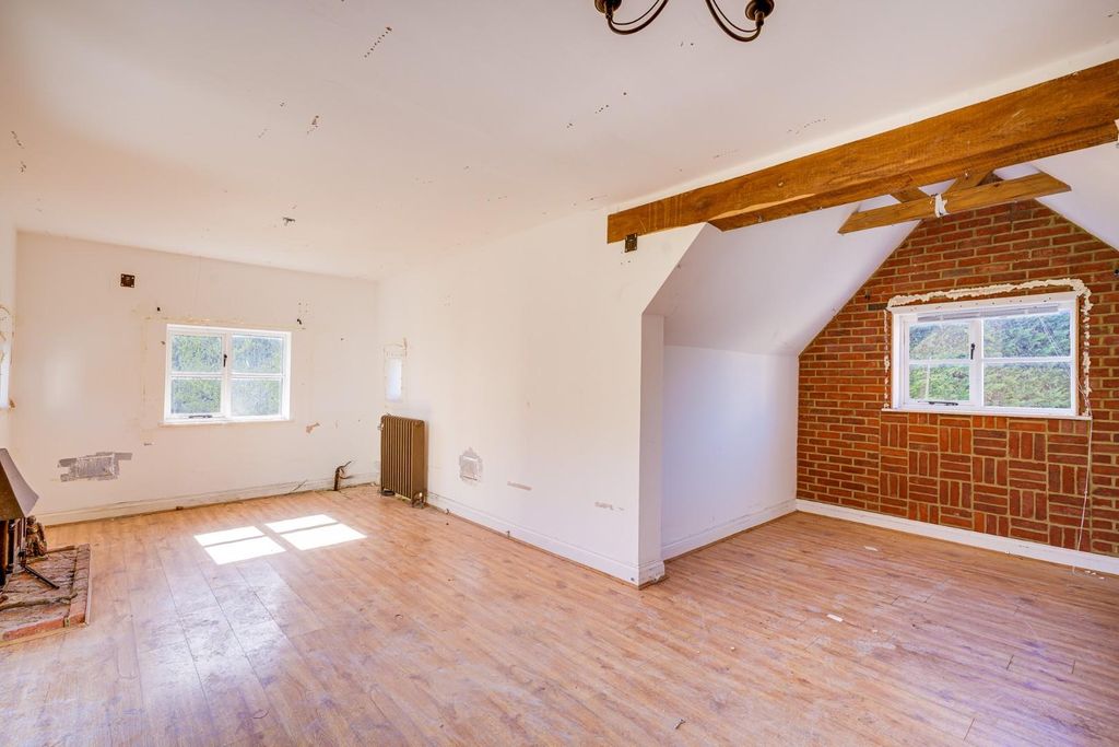 Property photo 2 of 30