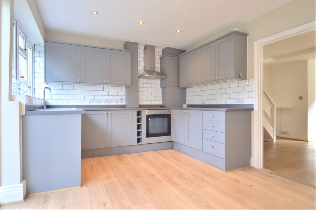 Property photo 3 of 13 Kitchen