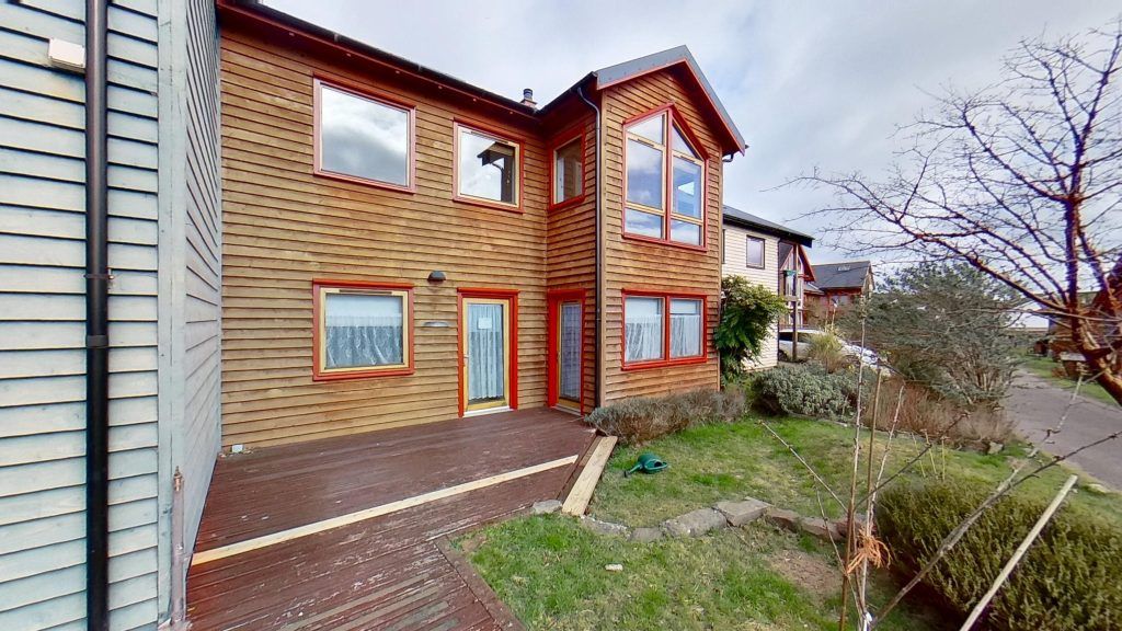 Property photo 2 of 19