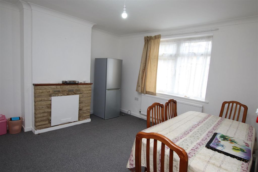 Property photo 3 of 10 Img_2767.Jpg