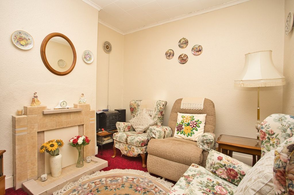 Property photo 3 of 11 Picture 3