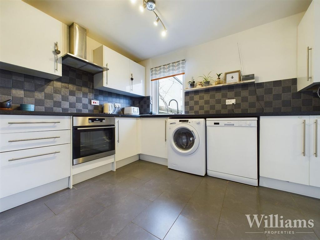 Property photo 3 of 11 Cam04950G0-Pr0012-Still007.Jpg