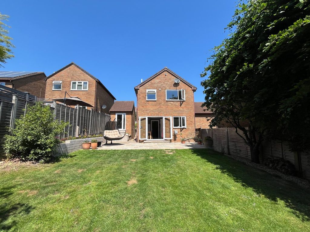 Property photo 2 of 19
