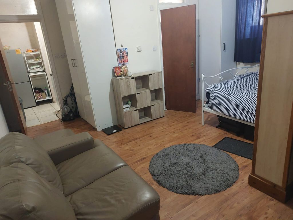 Property photo 2 of 6 6254.Jpg
