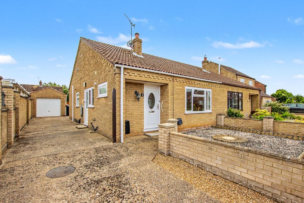 Property photo 1 of 16 4907091