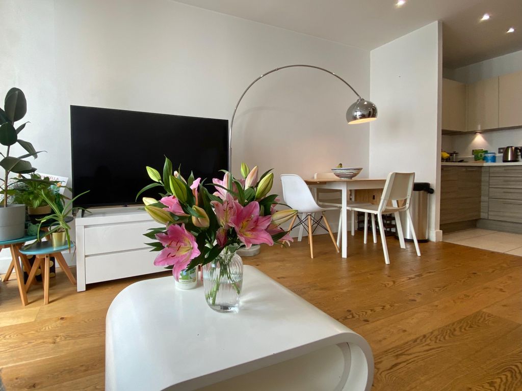 Property photo 2 of 11