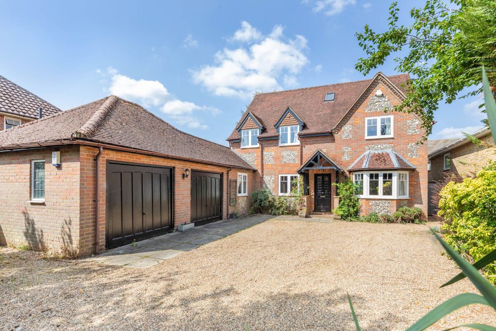 Property photo 2 of 37