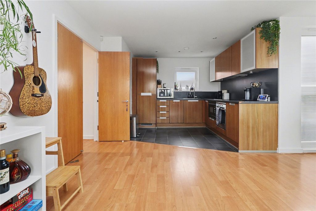 Property photo 3 of 17 Picture No. 29