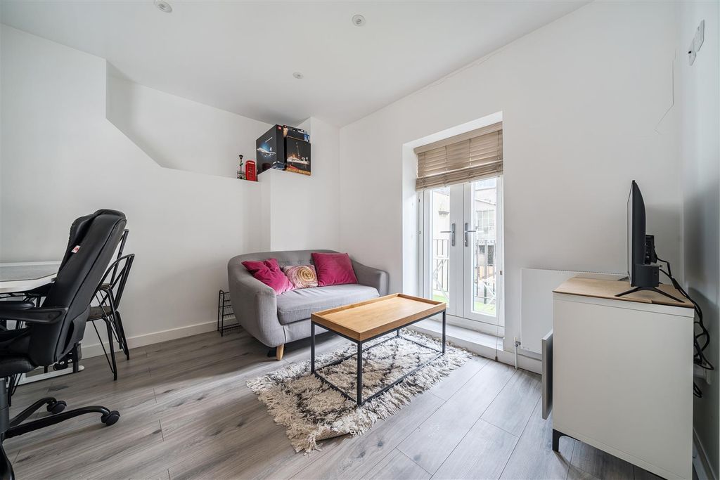 Property photo 3 of 10 1416502-4-6997314633854.Jpg