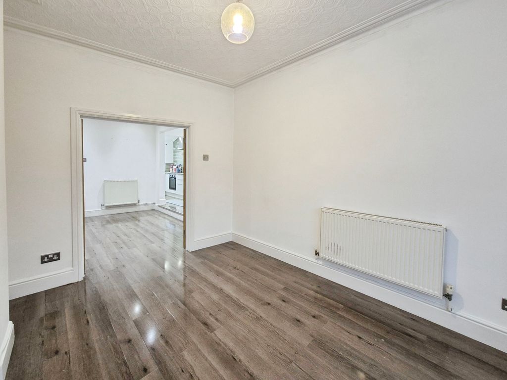 Property photo 3 of 15 Image