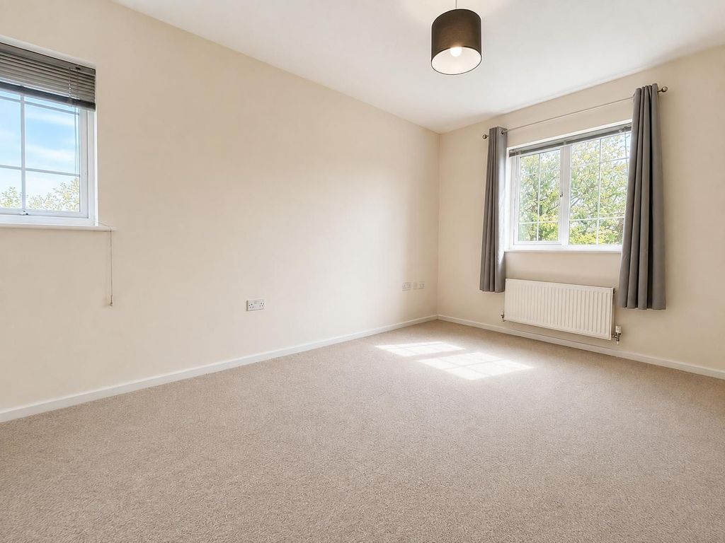 Property photo 2 of 6 Bedroom 1