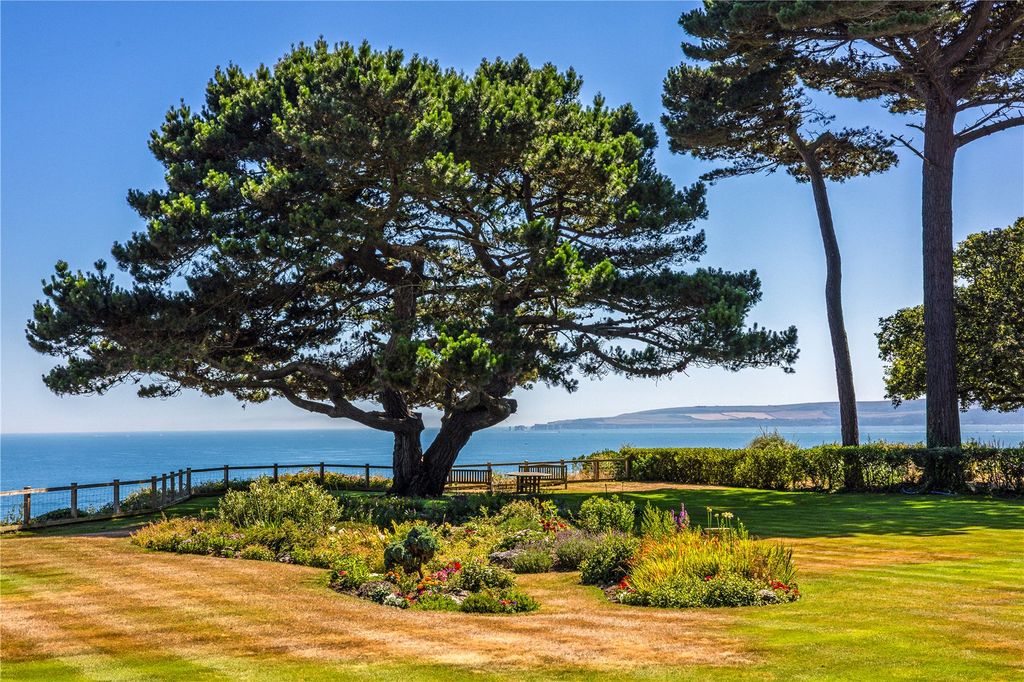 Property photo 1 of 29 Grounds