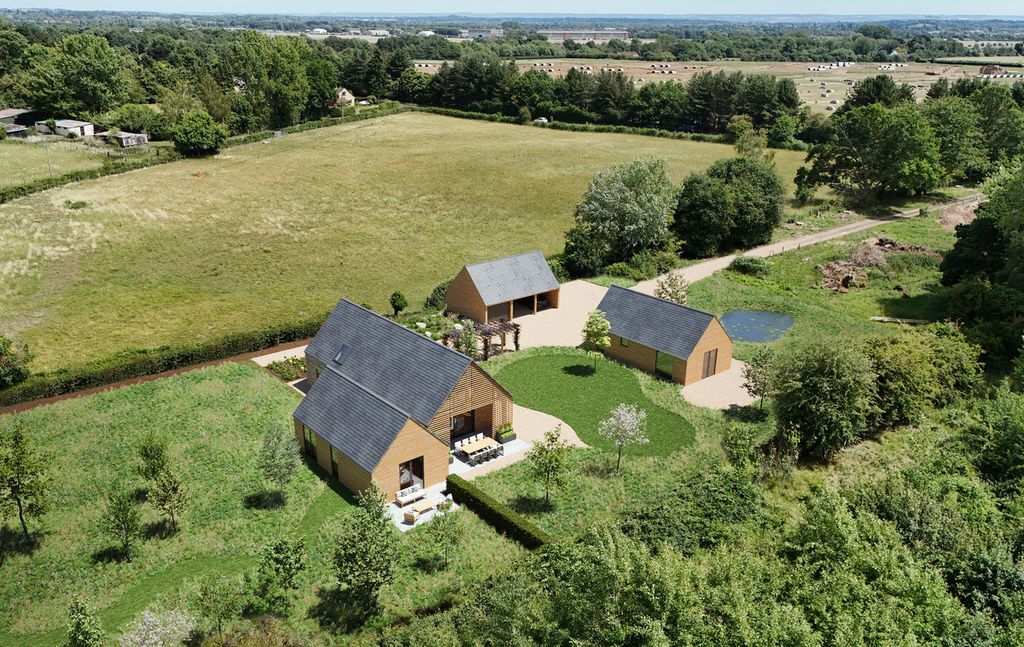 Property photo 2 of 17