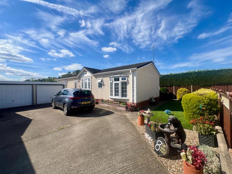 Property photo 1 of 17 Photo 17
