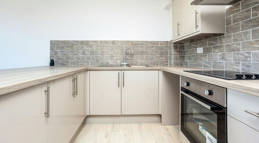 Property photo 3 of 6 4329Eeb15d864Fcca21559909Bc1Abe7.Jpg